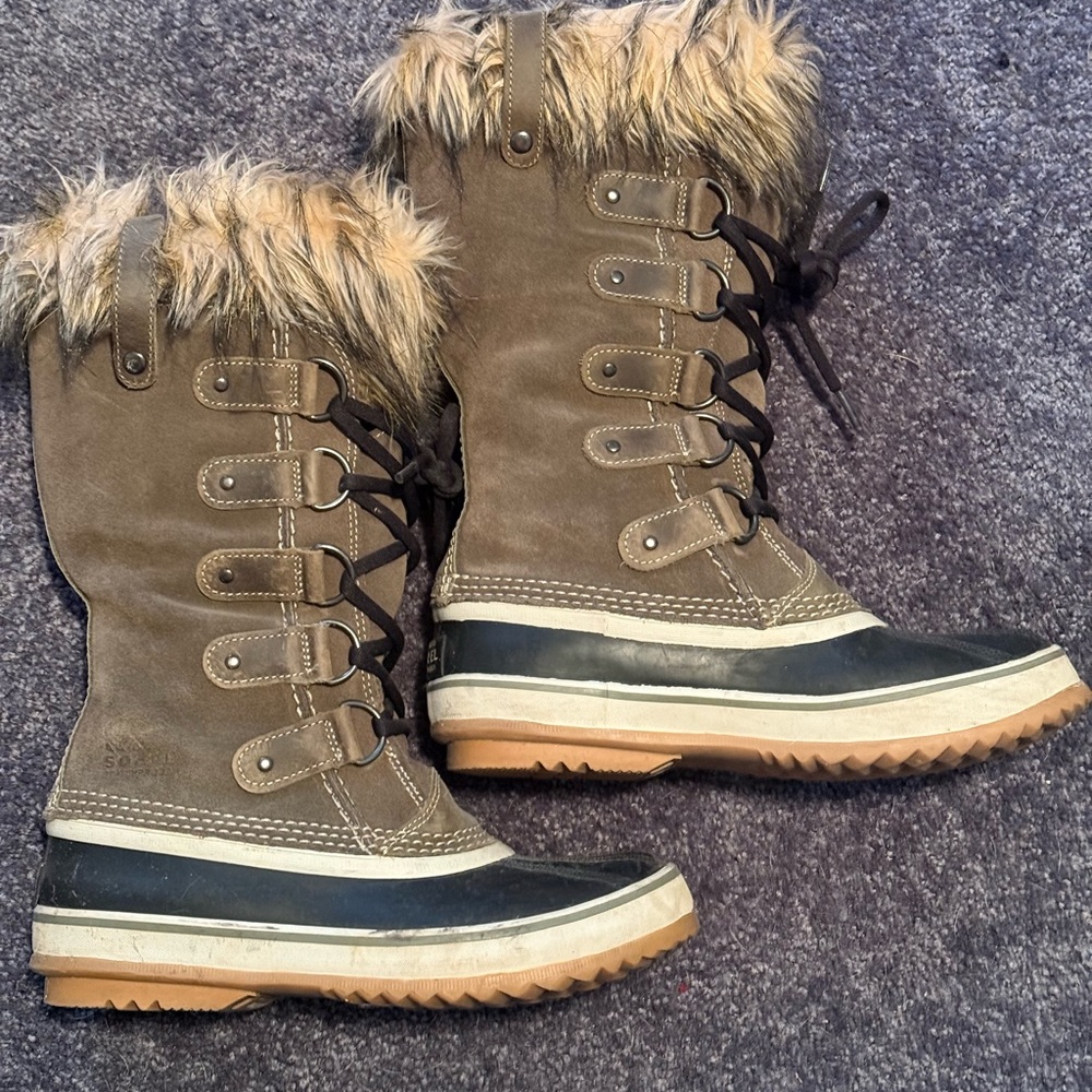 Sorel Women's Black Winter Boots